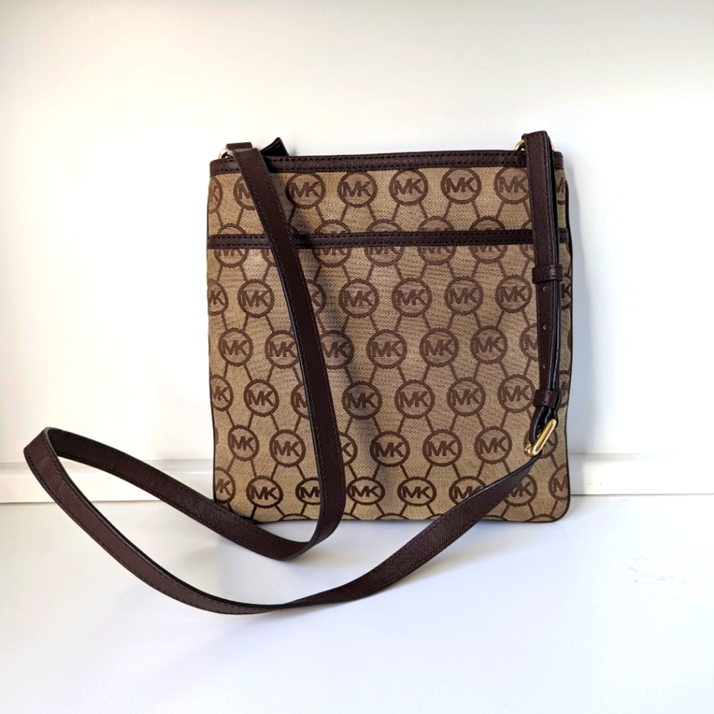 Michael Kors Signature Crossbody - Picture 2 of 5
